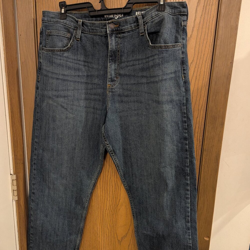 Wrangler Relaxed Fit Denim Blue Jeans-Men's 38/32